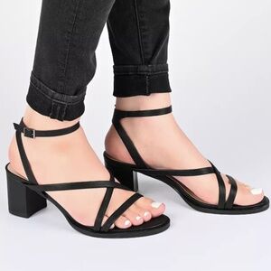 NWOT Journee Collection Women's Black Block Heel Sandal (Size 6.5)